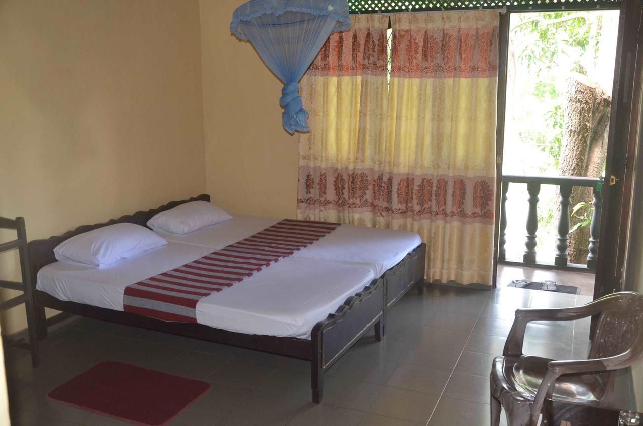 Lake View The Tourist Guest House Anuradhapura Εξωτερικό φωτογραφία