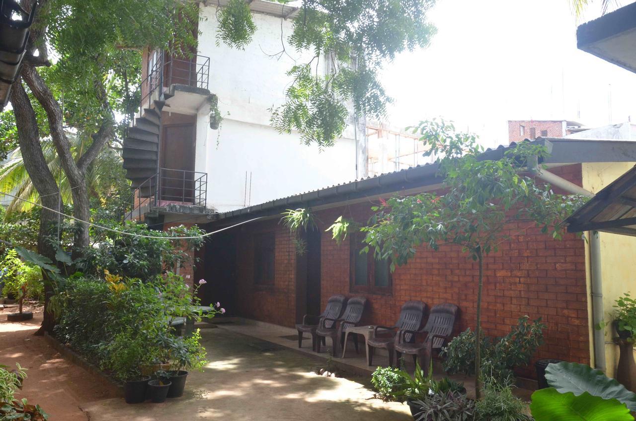 Lake View The Tourist Guest House Anuradhapura Εξωτερικό φωτογραφία