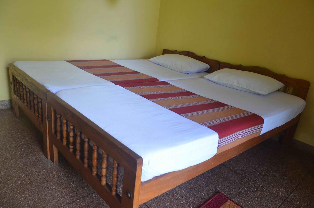 Lake View The Tourist Guest House Anuradhapura Εξωτερικό φωτογραφία