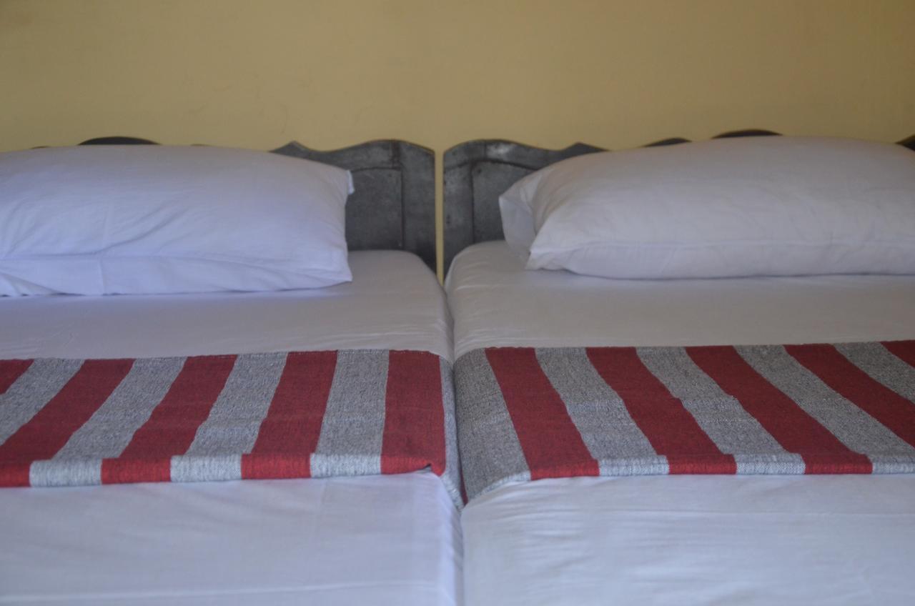 Lake View The Tourist Guest House Anuradhapura Εξωτερικό φωτογραφία